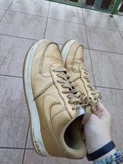 Nike Air Force 1 boty tenisky gold