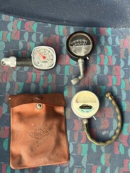 Staré manometry Konekta (3ks) + pouzdro