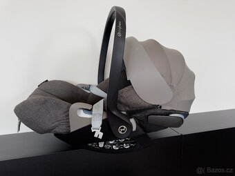 Cybex Cloud Z i-Size + Isofix základna