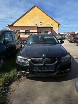 BMW e91 320d 2011 na náhradní díly.