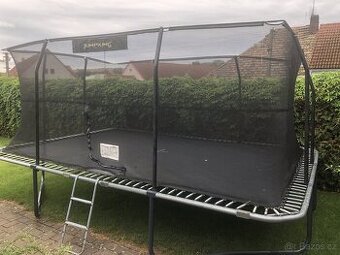 trampolína JumpKing