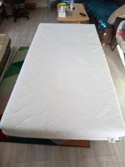 Postel 100x200cm + matrace