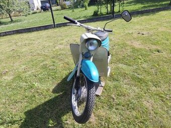 Jawa 20 +Jawa 550 pařez
