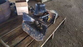 Nájezdový závěs z Tatra 815 průměr čepu.50mm