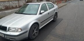Alu kola R15