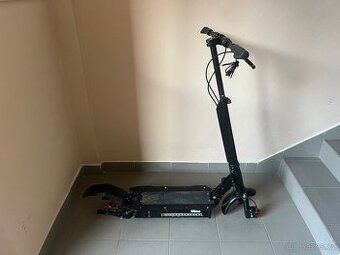 Konstrukce z elektrokoloběžky