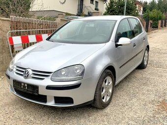 VW Golf V 1,4 55kw | Dovoz DE | Nová STK | Rozvody | navi |