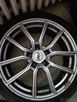 Kola/Pneumatiky 225/40R18