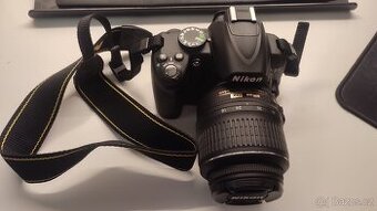 Nikon D3000 + objektivy