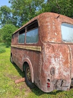 Karosa B 40
