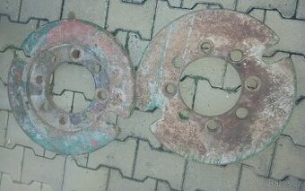 Prodám závaží Zetor25,hydrauliku,závěs