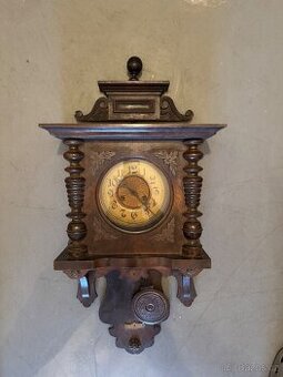 Starožitné hodiny a obraz