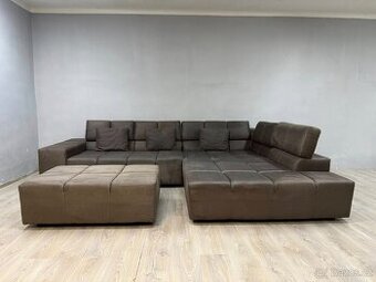 Sedací souprava s taburetem..