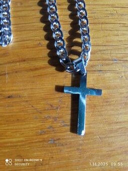 Pánský řetízek s křížkem