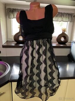 Dámské společenské šaty