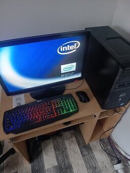 Počítač s monitorem i7,gtx750ti - 1