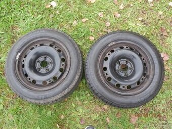 2xObutá zimní kola ŠKODA RAPID 15tky ET 38 185/60 R15  2x5,5