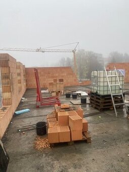 Hledáme zedníky a zkušené stavební dělníky