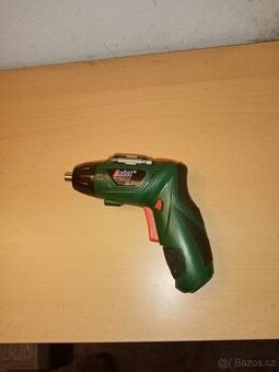 Akušroubovák asist