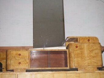 Starožitný nábytek - ložnice