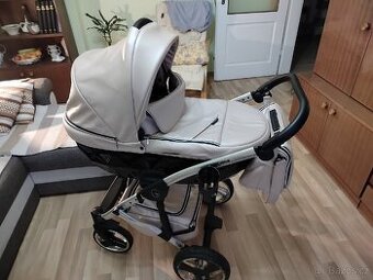 Kočárek Junama Fluo line V3