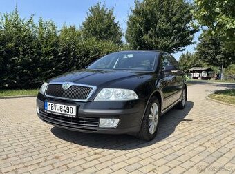 ŠKODA OCTAVIA 1.6 85 KW FSI - BENZÍN