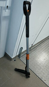 Fiskars Teleskopický vytrhávač plevele SmartFit