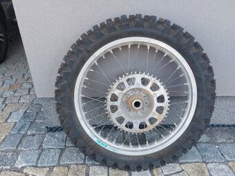 Prodám motokrosové kolo zadní vč kotouře a rozety  Je to z Y