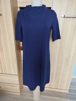 temně modré, úpletové šaty