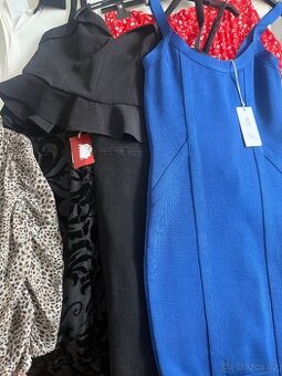 Krabice 12 ks oblečení Guess, Zara,..