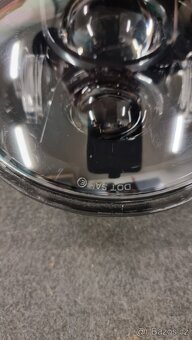 Hlavní světlomet Harley Davidson HD