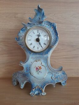 Porcelánové hodiny