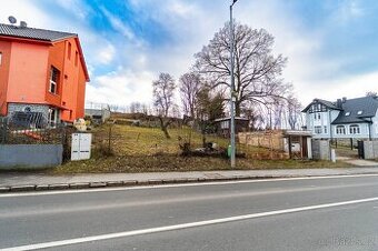 prodej stavebního pozemku s garáží