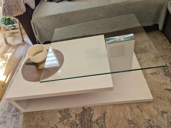 Designový konferenční stůl