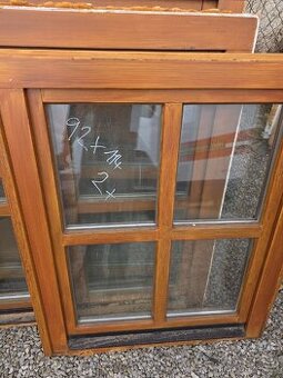 Okna 2ks 92 x 114 drevo dvojsklo 2x 110 x 120 a 1x 69 x 130