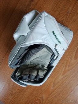 hokejová vyrážečka Warrior