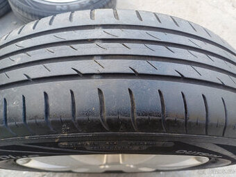 Letní pneu s alu disky 215/60/16  -  5x108