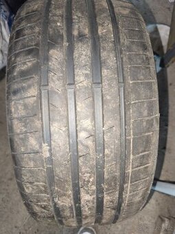 255/40 R19 APLUS A610