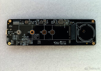 40Gb TB4 USB4 adaptér pro M.2 NVMe drive