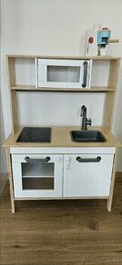 Dětská kuchyňka Ikea s vybavením