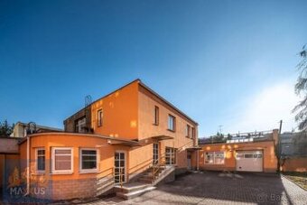 Pronájem kancelářských prostor (220 m2), ul. V Olšinách, Pra