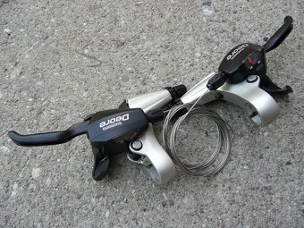 Shimano Deore 3x9 Dual Control páky