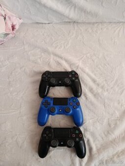 PS4 ovladače V2 originál.. cena 800kč.ks. čti popisek