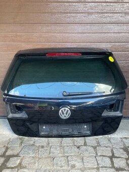 Páté dveře na Passat B7 kombi, kód barvy LC9X