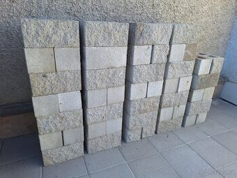 KB BLOK plotový 195x190x395mm  ...  66ks - NOVÉ