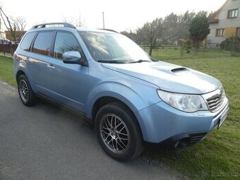 Prodám osobní automobil Subaru Forester