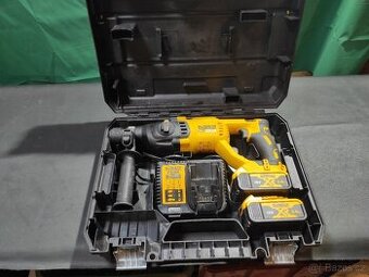 DeWALT vrtací kladivo