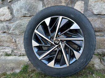 Originalni Alu Hyundai 235/55 r18,4ks + zimní pneu Nokian