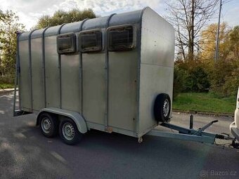 Přepravník na 3 koně