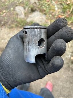 Píst na manet korádo 50cc